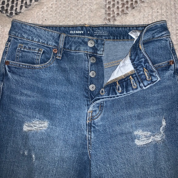 NWOT AE high waisted distressed skinny jeans with button front closure - Picture 3 of 4